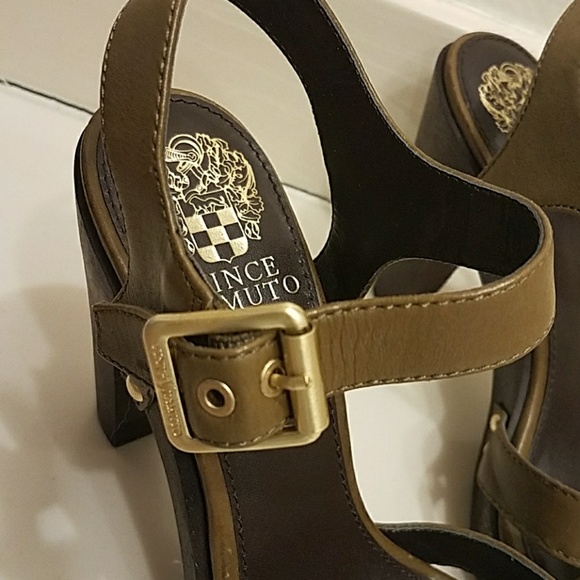 VINCE CAMUTO HEELS - Picture 4 of 7