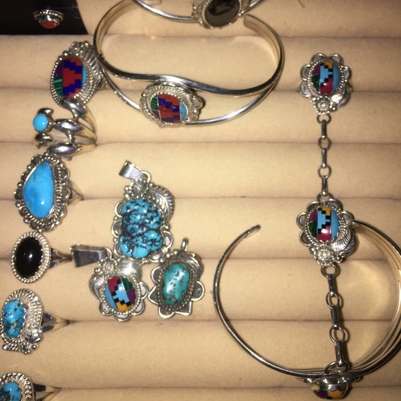 Native American jewelry. - Picture 3 of 3