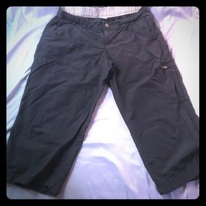 Columbia Capri Cargo Pants Black size 6