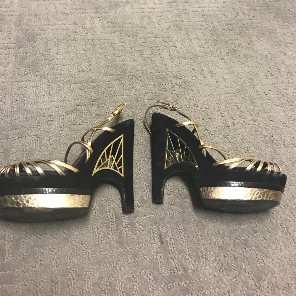 Sam elderman black and gold heels
