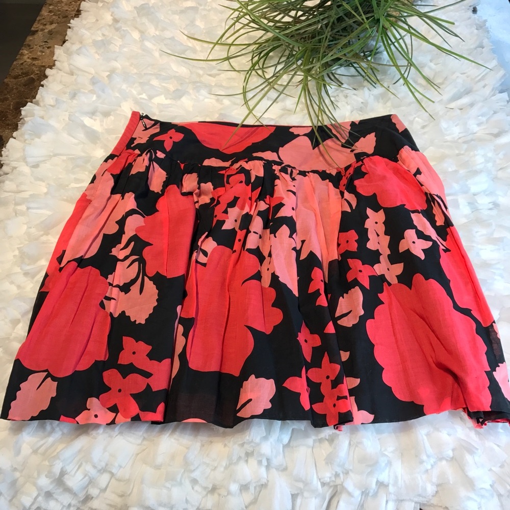 Kensie Mini skirt Sz 8 Floral