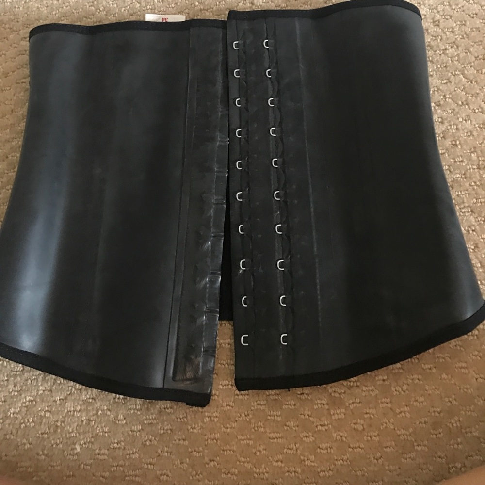 Waist trainer spanx