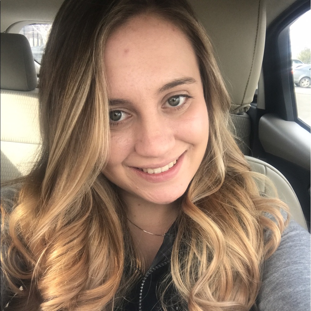 Meet your Posher, Jessica