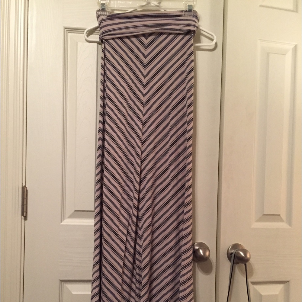 Super soft striped maxi skirt