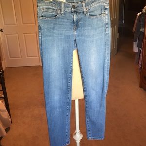 The Gap 1969 Legging Jean