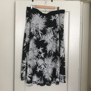 Striking Patterned Black and White Skirt