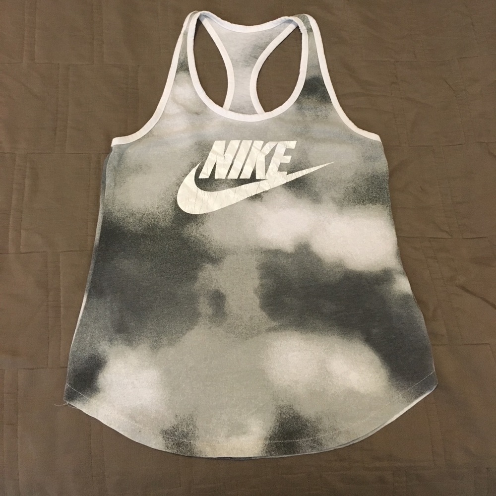 Nike tee