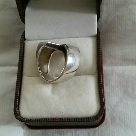 Silver Ring - Picture 2 of 2