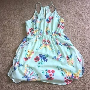 NWOT Everly floral dress