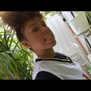 Meet your Posher, Nayeli