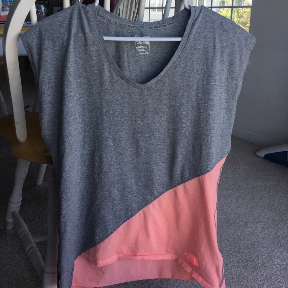 The North Face t shirt