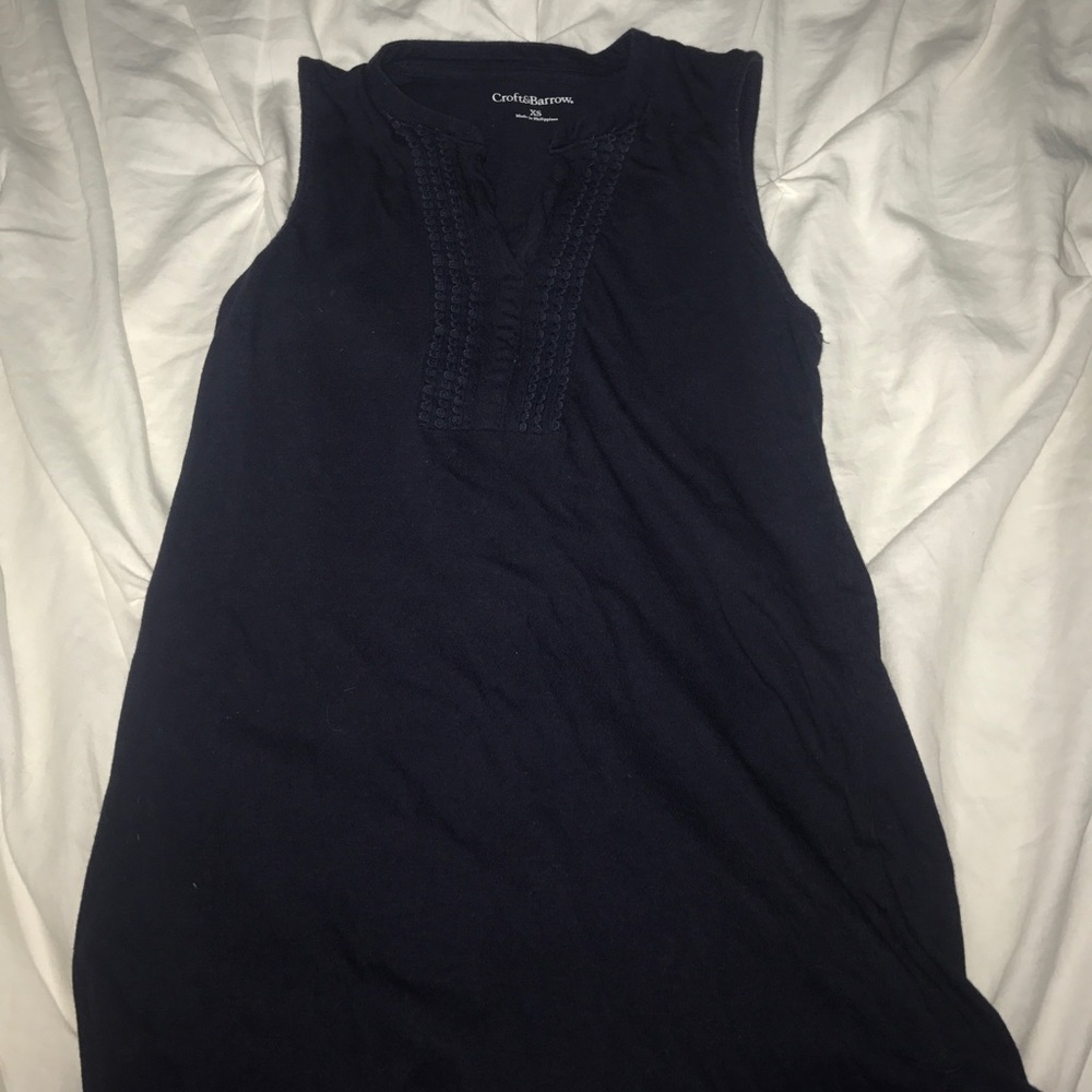 Navy blue Croft & Barrow sleeveless shirt