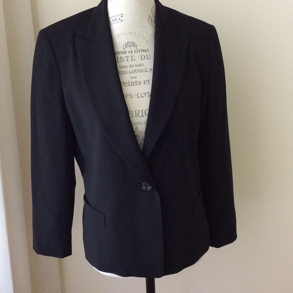 Dana Buchman Jackets & Blazers - Classic Black Single Button Wool Suit Jacket