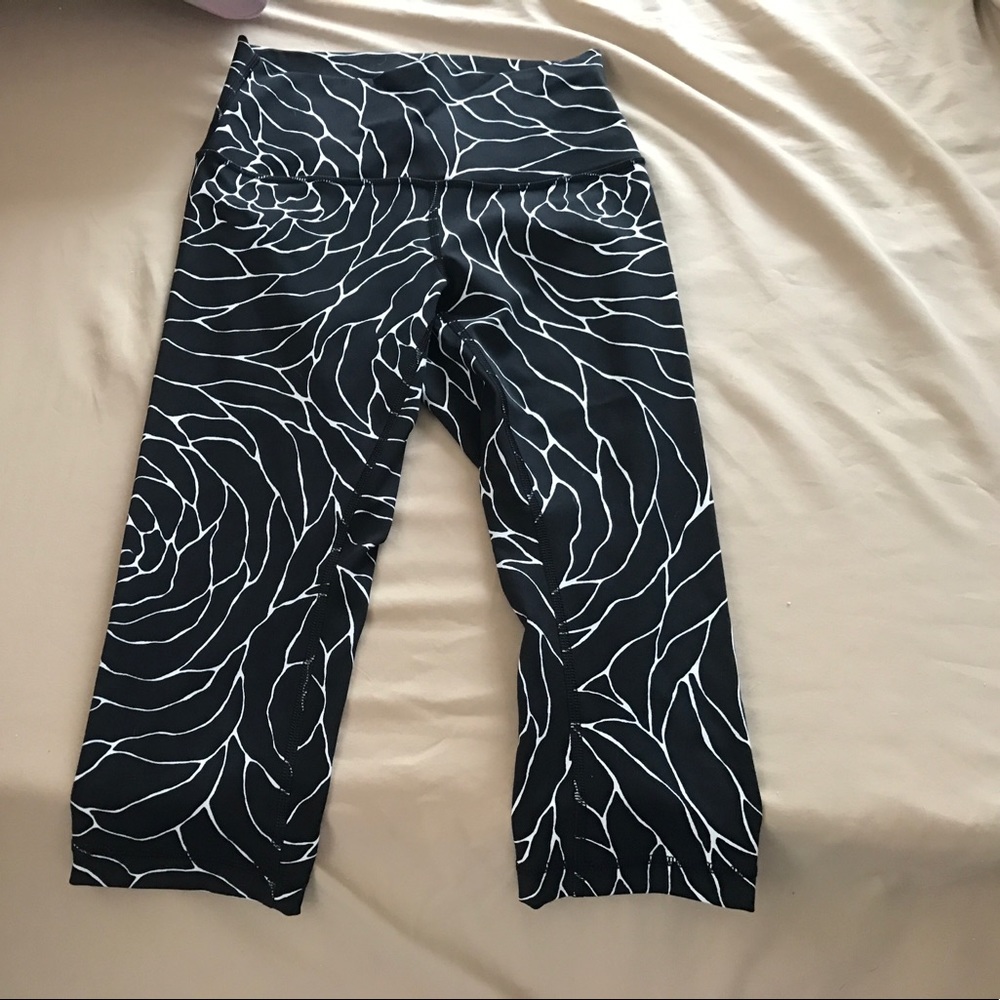 Size 4 Crops