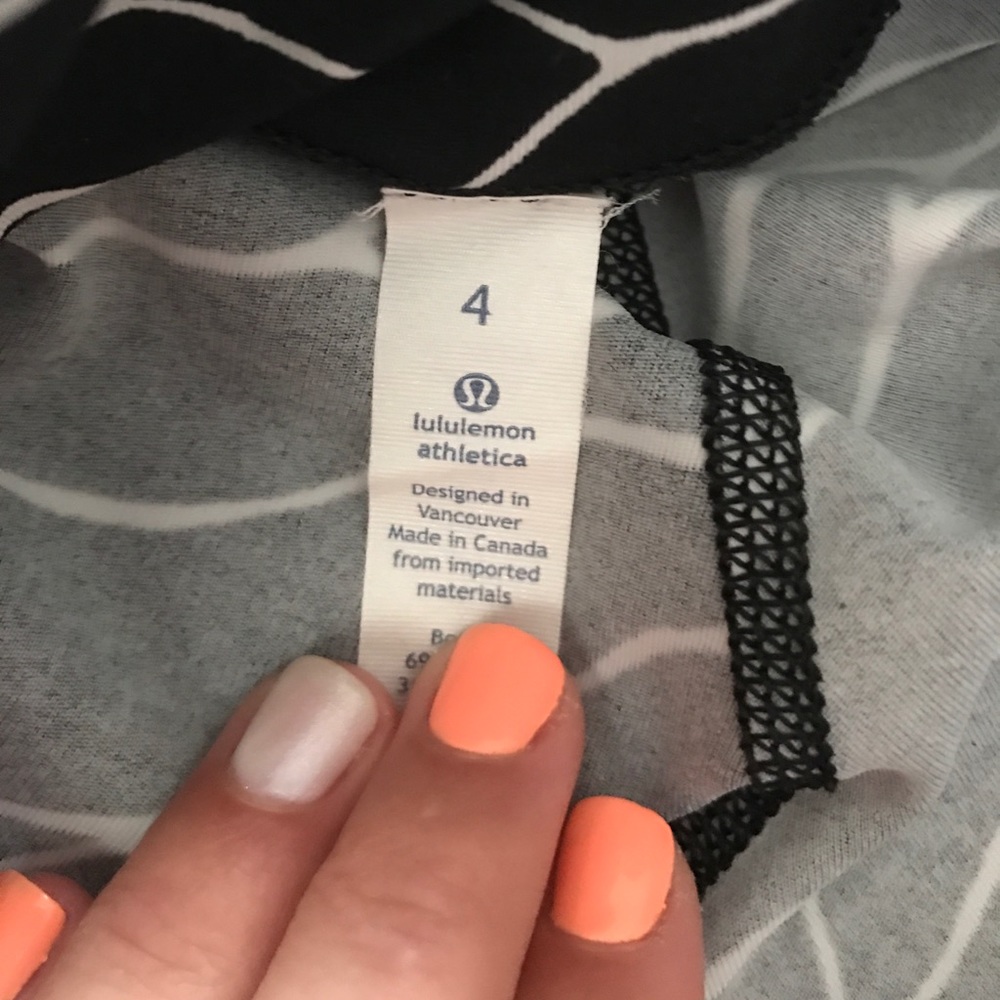 Size 4 Crops - Picture 3 of 5