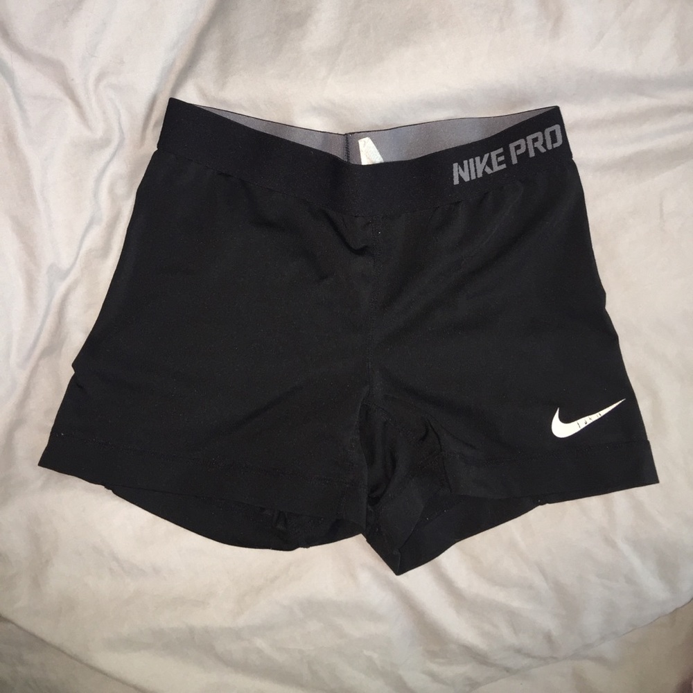 black nike pros