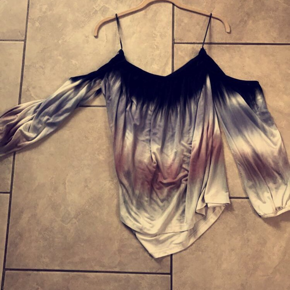 Off Shoulder Tie Dye black/blue/mauve Blouse - Picture 1 of 3