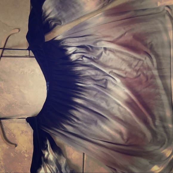 Off Shoulder Tie Dye black/blue/mauve Blouse - Picture 2 of 3