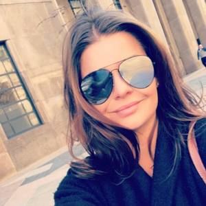 Meet your Posher, Aga