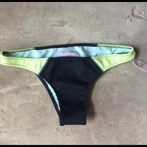 Flirt bandeau color block itsy bottoms! Medium NWT