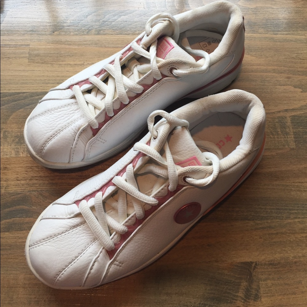 Converse Tennis Shoes