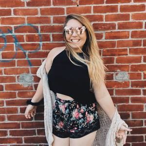 Meet your Posher, Dani