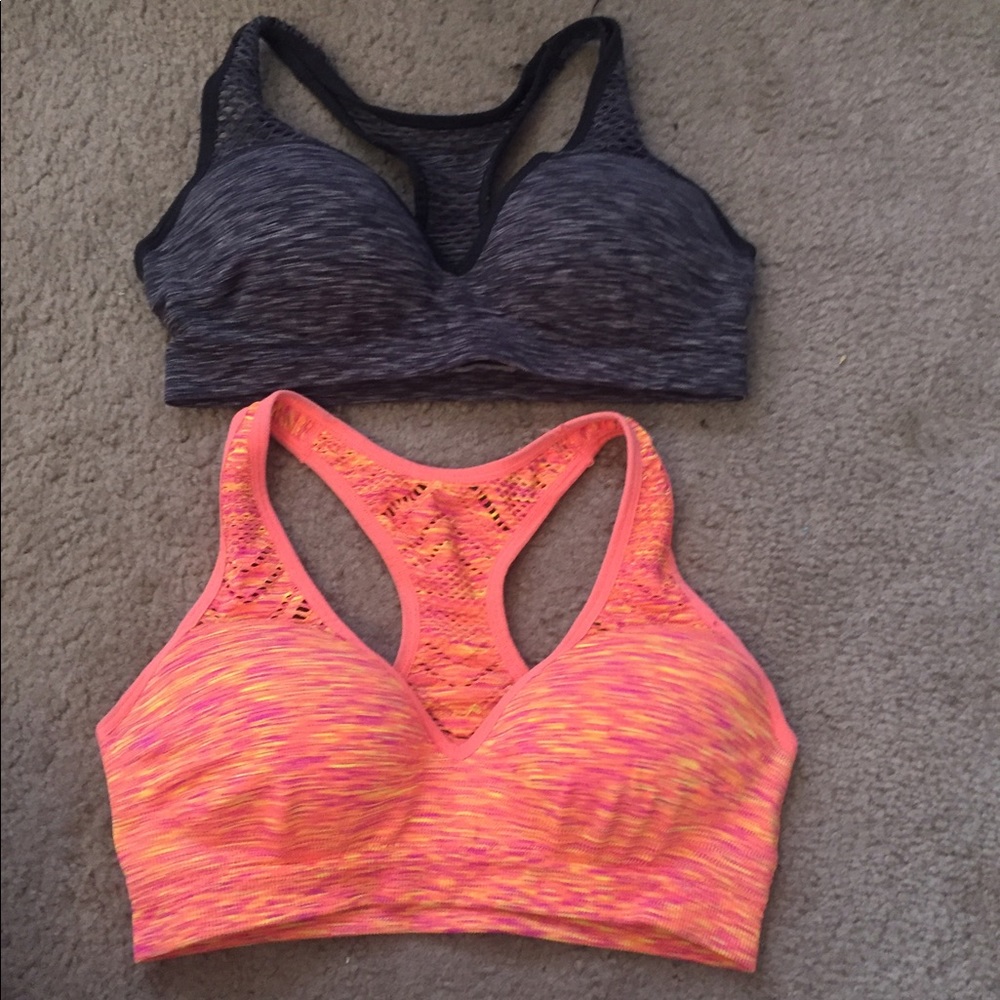 ‼️SOLD ON Ⓜ️‼️VS PINK SEAMLESS PUSH-UP BRAS