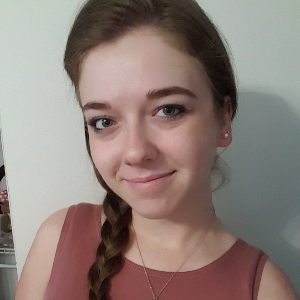 I sell women and teenage girl clothing!