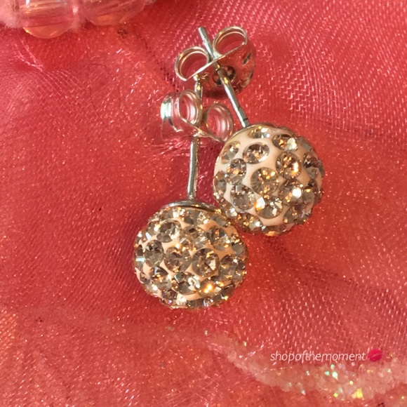 new ♛ Swarovski Crystal ♛ Pavé Studs ♛ Champagne ♛ - Picture 5 of 10
