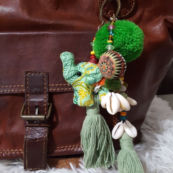 🚫SOLD🚫EW HAND MADE BAG CHARM KEYCHAIN - Picture 4 of 5