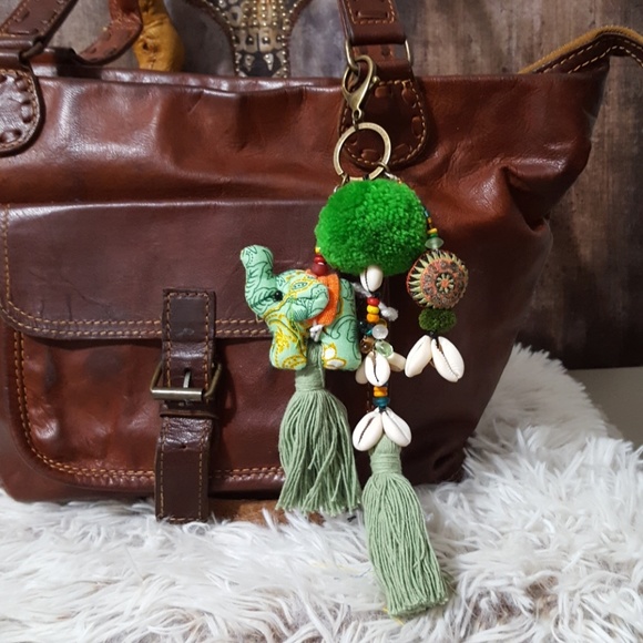 🚫SOLD🚫EW HAND MADE BAG CHARM KEYCHAIN - Picture 5 of 5