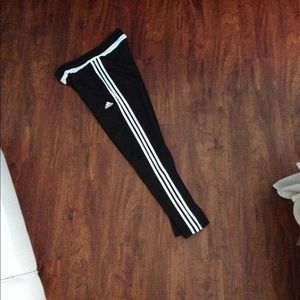 🎶BLACK AND WHITE ADIDAS PANTS SIZE M🎶
