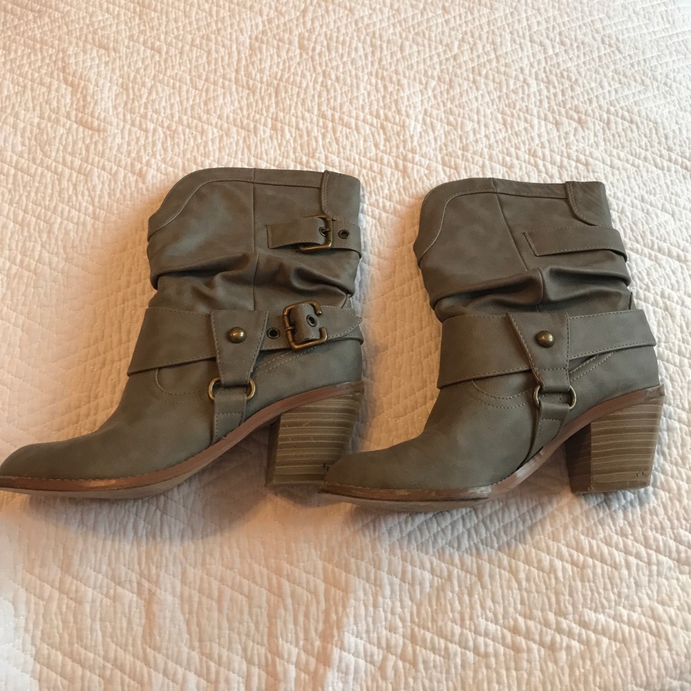 heeled boots