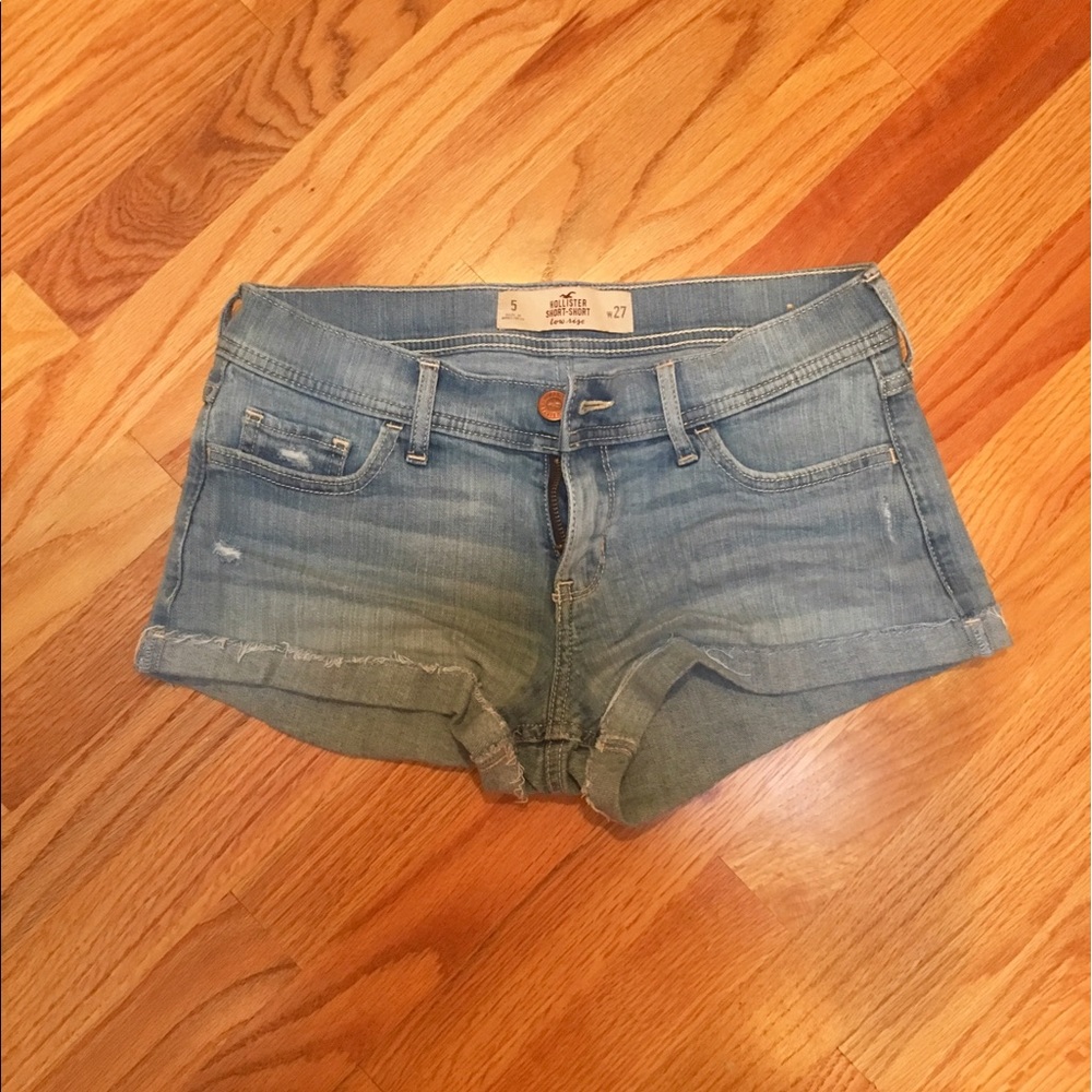 Hollister Girls Short in Medium/Light Wash