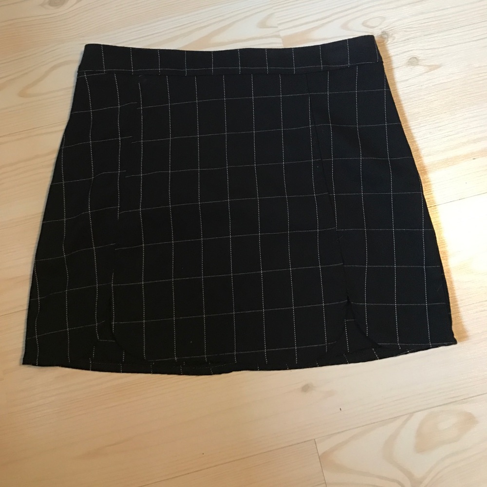 Black and White Brandy Melville Skirt