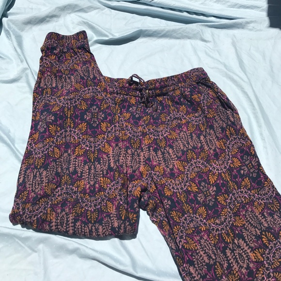 Pants - Patterned Flowy Pants