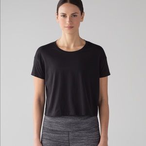 Lululemon cates cropped tee BLACK