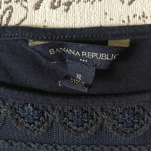 {FLASH SALE} Navy BR top - Picture 4 of 8