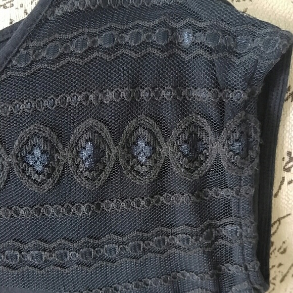 {FLASH SALE} Navy BR top - Picture 3 of 8