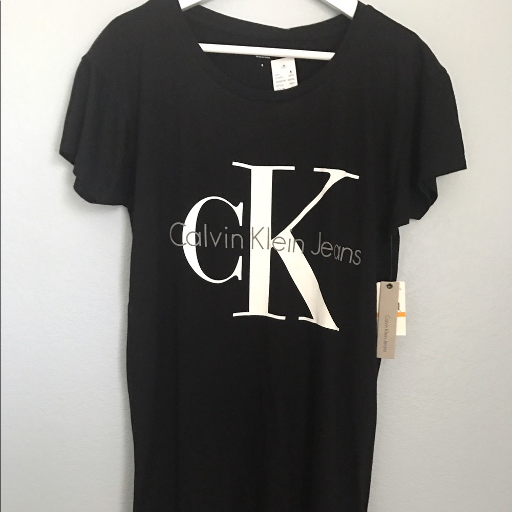 SOLD Calvin Klein logo t shirt