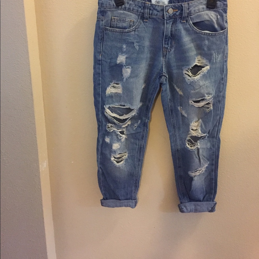 Distress boyfriend fit jeans