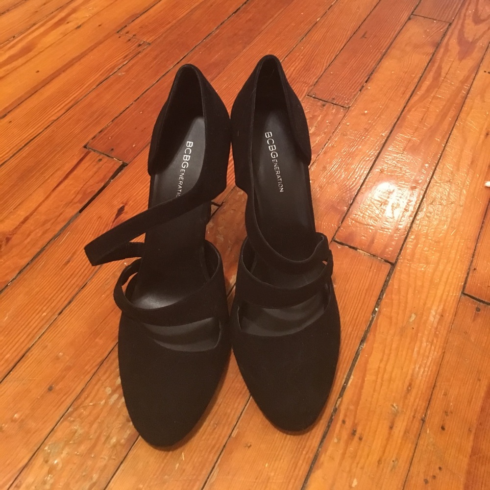 BCBGeneration Black D'Orsay Pumps