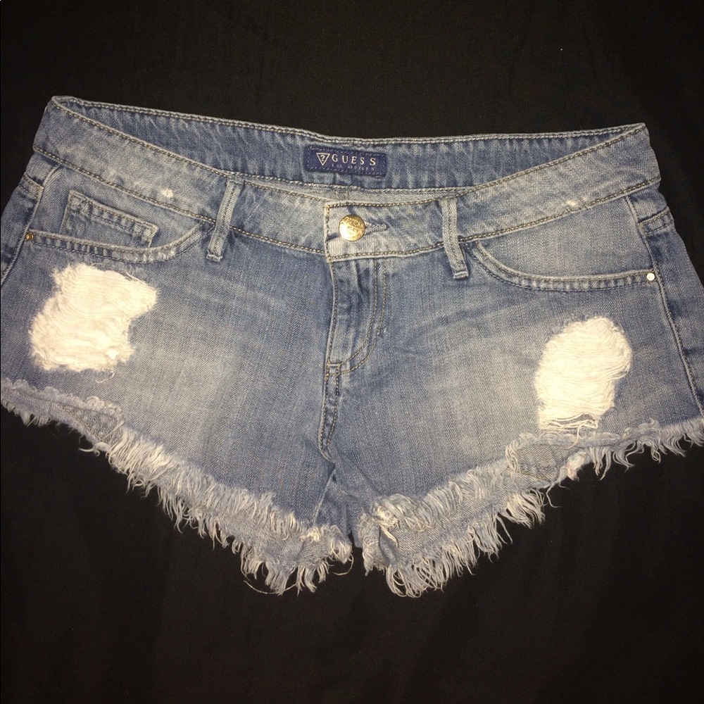 Guess short distressed shorts