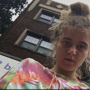 Meet your Posher, Abigail