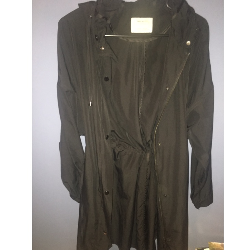 Zara Black Sleek Windbreaker
