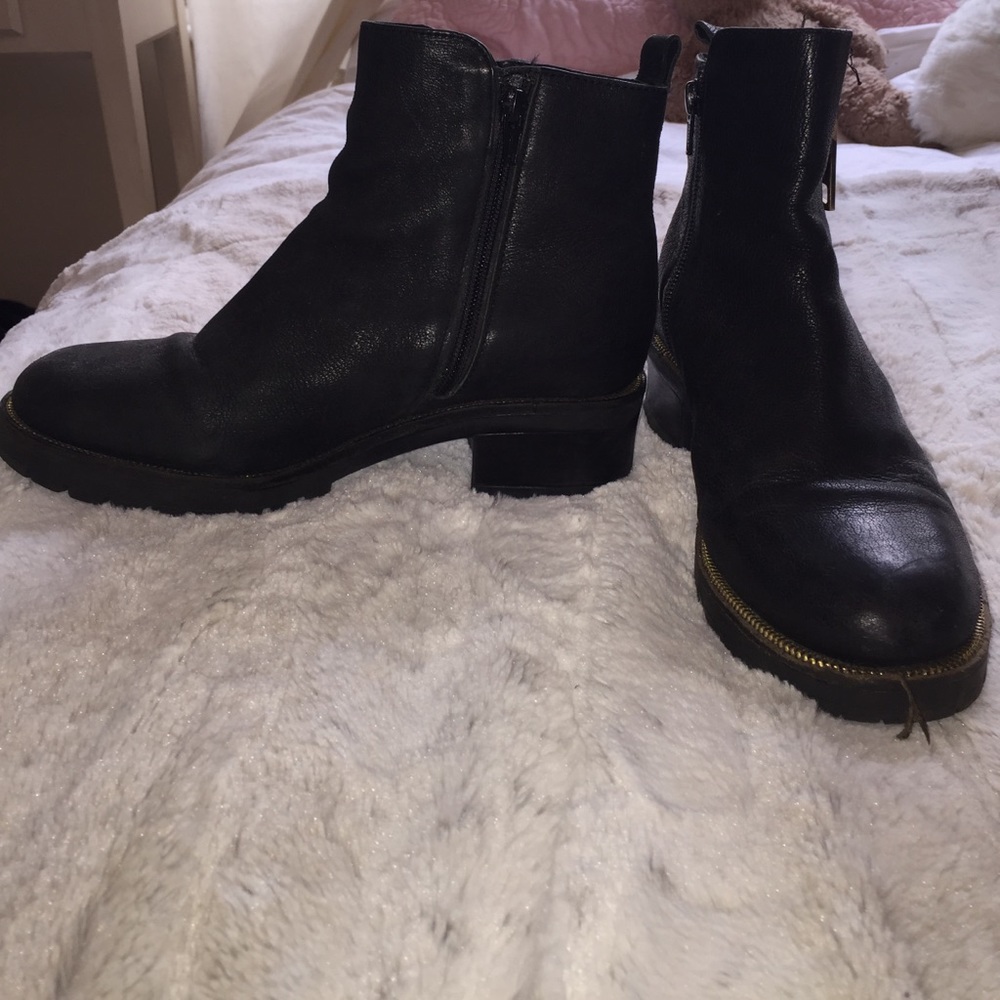Perfect ankle boot! - Picture 2 of 4