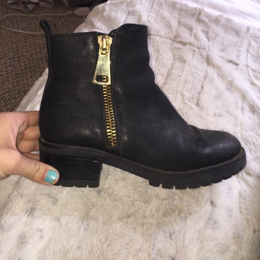 Perfect ankle boot! - Picture 3 of 4