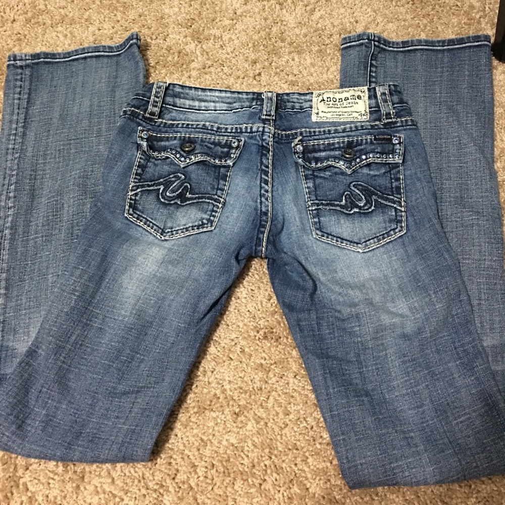 Anoname jeans