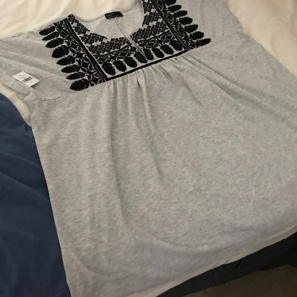 Two shirts one brand new with tag one was worn - Picture 2 of 2