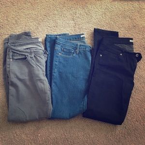 ❌SOLD❌ 3 pairs- Forever 21 Denim size 28